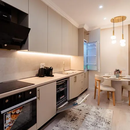 Apartment Soft Elegance By Blvd 51b7 - Modern With Refined Comfort
