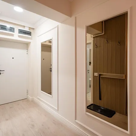 Ivory Garden Studio by Blvd 51B7 - Premium Voluntari Stay * Bukarest