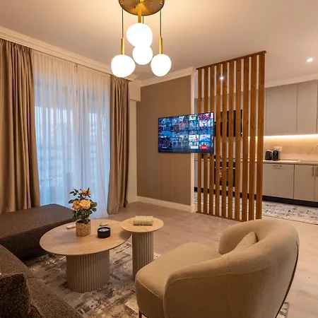 Soft Elegance By Blvd 51b7 - Modern With Refined Comfort 布加勒斯特